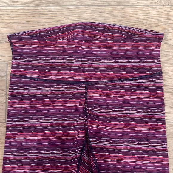 Lululemon tights - Picture 2 of 4